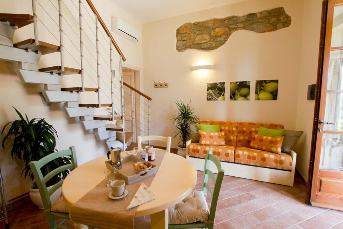 Il Bottaccio Casa Di Campagna เวนตูรีนา แตร์เม ภายนอก รูปภาพ