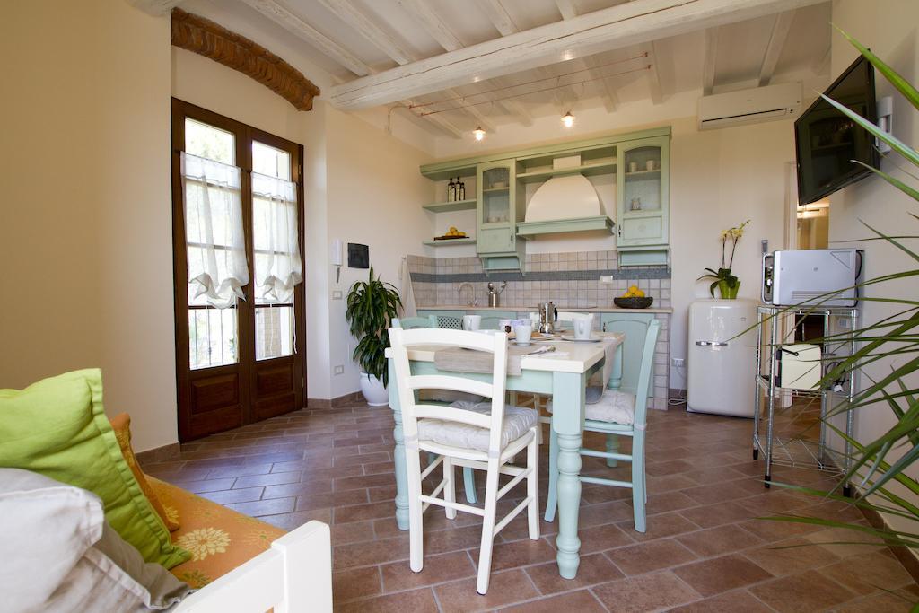 Il Bottaccio Casa Di Campagna เวนตูรีนา แตร์เม ห้อง รูปภาพ