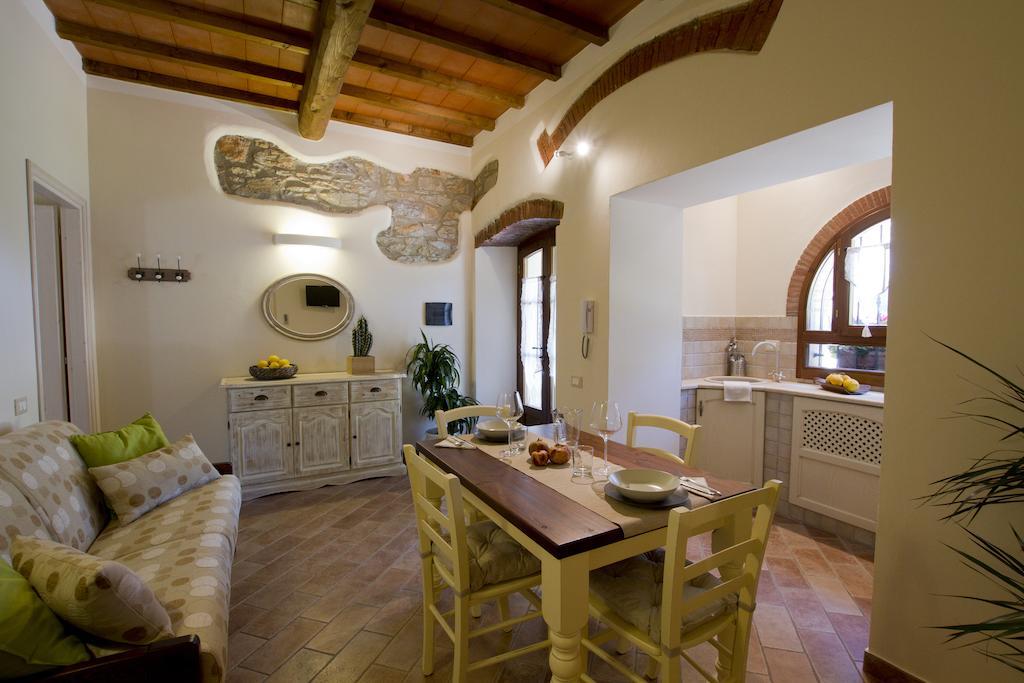 Il Bottaccio Casa Di Campagna เวนตูรีนา แตร์เม ห้อง รูปภาพ